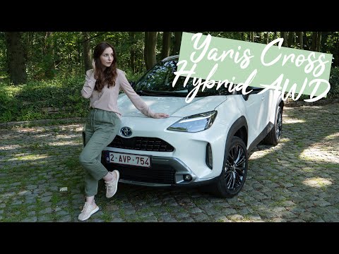 Toyota Yaris Cross Hybrid AWD (Adventure) [4K] - Autophorie
