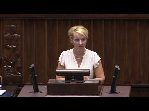 Agnieszka Soin pyta o prawo i skutki zamknięcia ferm futerkowych
