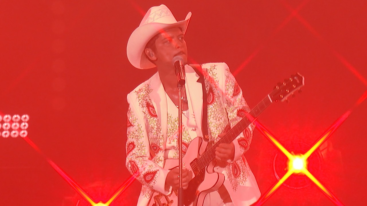 Bruno Mars - Dance With Me [Live from the 2026 VMAs]