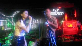 Delafé y las Flores Azules - Volvemos a empezar de cero (Directo @ La Boite 4/4/2013, Madrid)