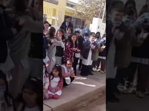 Los alumnos de una escuela en Calingasta recibieron regalos gracias a una campaña solidaria