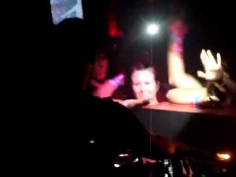 Markus Schulz #12  Angelique Bergere - Lightwave (Club Mix)