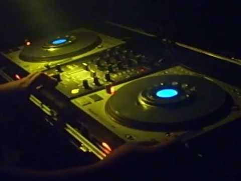 Dj LEO   DEEPEST BLUE VS  IIO   Give It Away Rapture Mash Up Club Mix