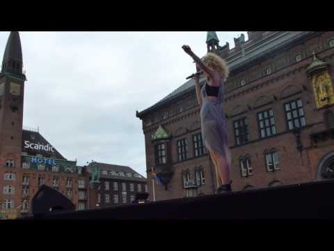 Clara Sofie - Når tiden går baglæns (Live, Copenhagen Pride Show 2015)