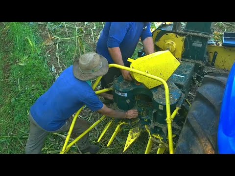 MKM total area kit on the Pine Max Gold silage harvester and New Holland tl5.80 cutting corn