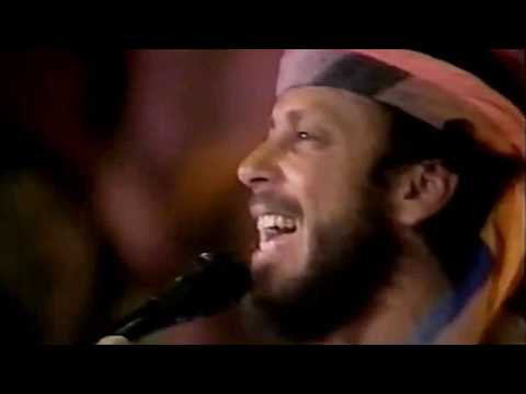 Meia Lua Inteira (Ao Vivo) - Carlinhos Brown por Chiclete Com Banana  (1989)