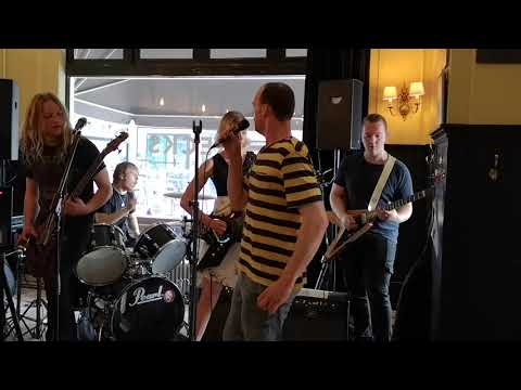Thumbnail for Sabotage - 'Stayin' alive' (Bee Gees), live @ Raecks Café by Bee Gees