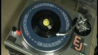 That&#39;s The Trouble - Grace Jones - HQ