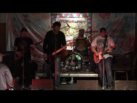 Synové výčepu - SV   Ples pod portály