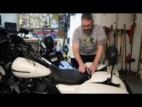 Mustang Wide Tripper Install - 2018 Harley Road Glide