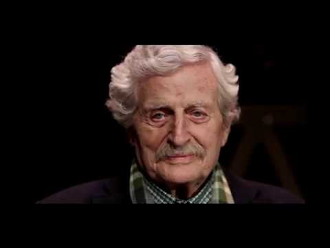 Müşfik Kenter   Bütün dünya bir sahnedir