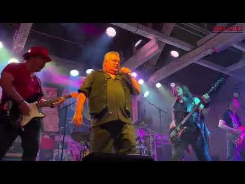 Motley Crue - Live Wire | Rockit Science at the Tiki