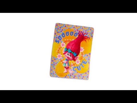 Trolls "Sooooo Cute" Ultra Soft Oversized Throw