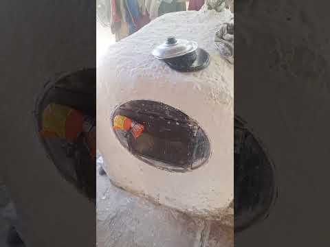 fazendo comida no fogão a lenha,no sítio lá em Teófilo Otoni minas gerais,o trem bao