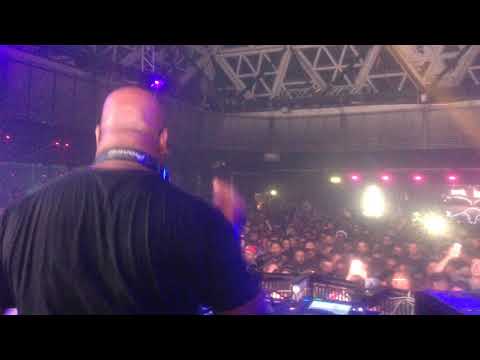 Carl Cox plays 'Fabio Neural, Alex Costa - Dillinger' @ Cocorico 01 08 15
