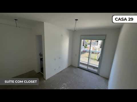 Casa de Condomínio com 3 Quartos e 169m² na Granja Viana, Cotia