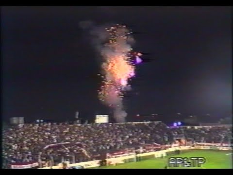 "Espectacular Recibimiento en la Reinauguración de la luz: Cl.1994 - Chacarita 2 - Cambaceres 0" Barra: La Famosa Banda de San Martin &bull; Club: Chacarita Juniors