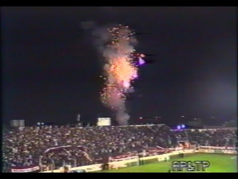 "Espectacular Recibimiento en la Reinauguración de la luz: Cl.1994 - Chacarita 2 - Cambaceres 0" Barra: La Famosa Banda de San Martin • Club: Chacarita Juniors