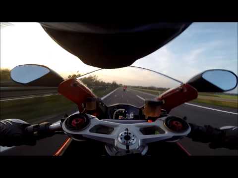 Ducati 1199 Panigale 299 KMH + WHEELIE ONBOARD