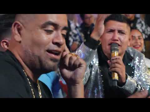 Alto Mando Sierreño feat Banda La Consentida del Sur - Popurrí Banda San Juan [En Vivo]