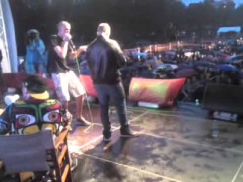 TrtLe vs C-beatz 1/4 @ The Official Nescafe 3in1 Beatbox Battle