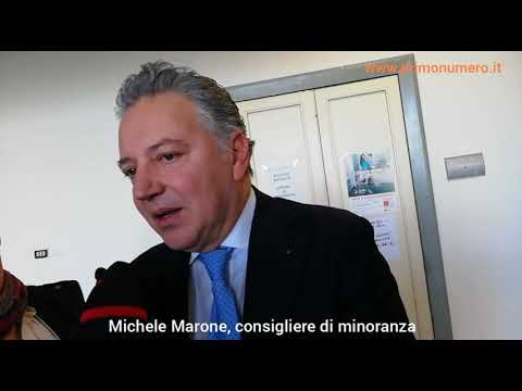 Michele Marone ed Antonio Di Brino discutono delle scuole che andranno all’asta