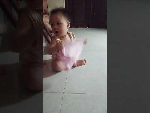 Em B&eacute; Tinh Nghịch phần 3