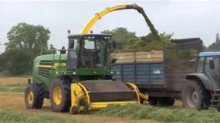 preview picture of video 'Lifting silage 2012   john deere new holland landini  co roscommon ireland'