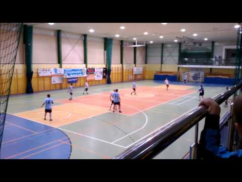 MŁODZIKI Drewnoplast - SENTREX 3:2   01-12-2013