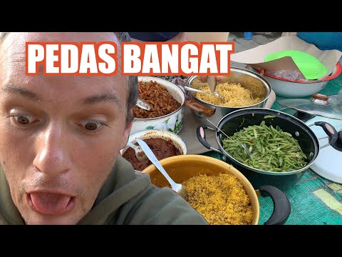 CRAZY SPICY INDONESIAN FOOD!
