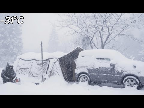 Surviving 2 Days in a Massive Snowstorm at -31°C Inside a Hot Tent With Luxury Meals