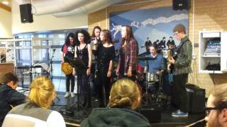 Let the best man win, Ensemble