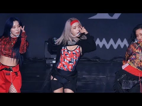 191114 reality in BLACK 쇼케이스 마마무(MAMAMOO) 솔라 직캠 - HIP