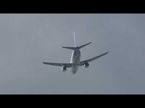 share Boeing 737 322 G JMCL West Atlantic UK horse box departs Cambridge UK 24may19 1145a go2 STN