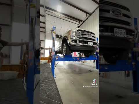 2019 Ford F-250 2.5" carli Leveling kit