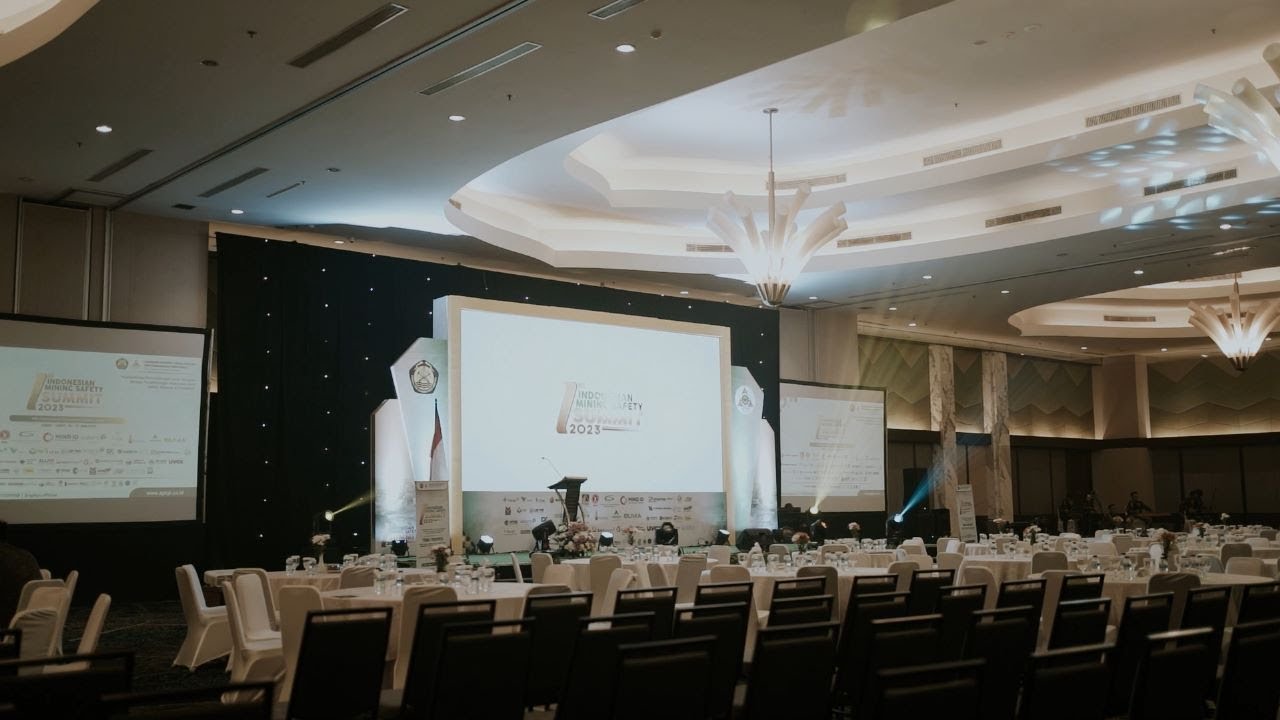 Highlight Puncak Acara Temu Profesi 1st Indonesian Mining Safety Summit 2023 - APKPI