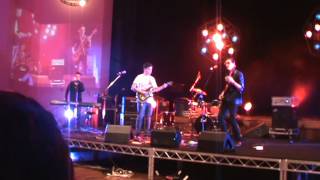 White Rabbit by Meloncauliflower