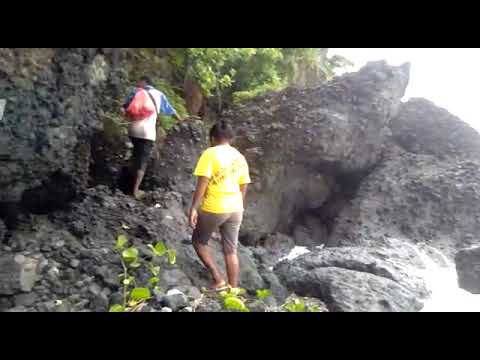 Pemandangan Indah di Pantai Asirpat Alor NTT