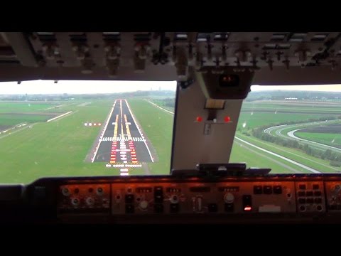 Cockpit view - Boeing 747-400F Landing Amsterdam Schiphol