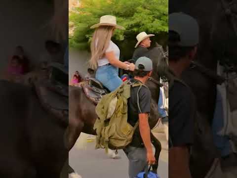 Increíble CABALGATA en Bugalagrande  #amazonascolombianas #cabalgata #caballos