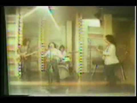 ANNIE BATUNGBAKAL - HOTDOG 70's