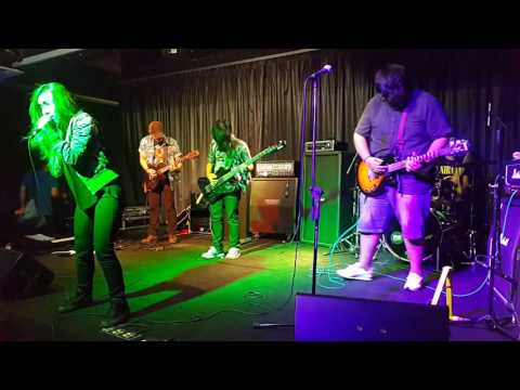 Scarlett's Diary - Sempurna live at Drum Asia