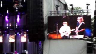 Eric Clapton & Steve Winwood - Bucharest 11.06.2010 - Intro