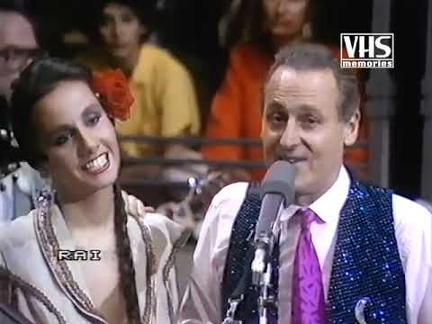 "Il materasso", sigla di coda di Quelli della Notte. Con Renzo Arbore (1985)