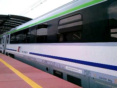 Stacja: KATOWICE - Odjazd EP09-021 z EIC "SOBIESKI" do Warszawy