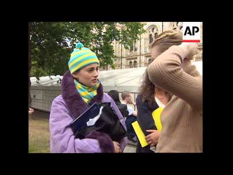 UK: LONDON FASHION WEEK BEGINS