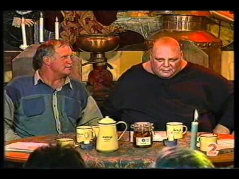 (Tolla van der Merwe) Kallie Knoetze en Mike Schutte vertel grappe