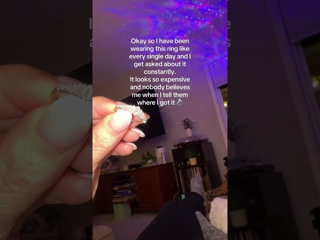 Vídeo relacionado con EVER FAITH Pendientes Estilo Vintage Art Deco Diamante de imitación Cristal Esmalte Floral Araña de plomo largos Verde
