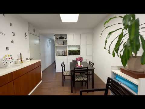 Apartamento de 2 dormitorios en Plaza Cagancha, balcón, terraza lavadero y garaje fijo. Centro Sur.