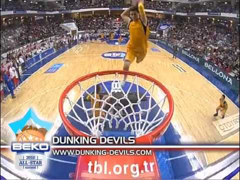 Acrobatic Slam Dunk Show